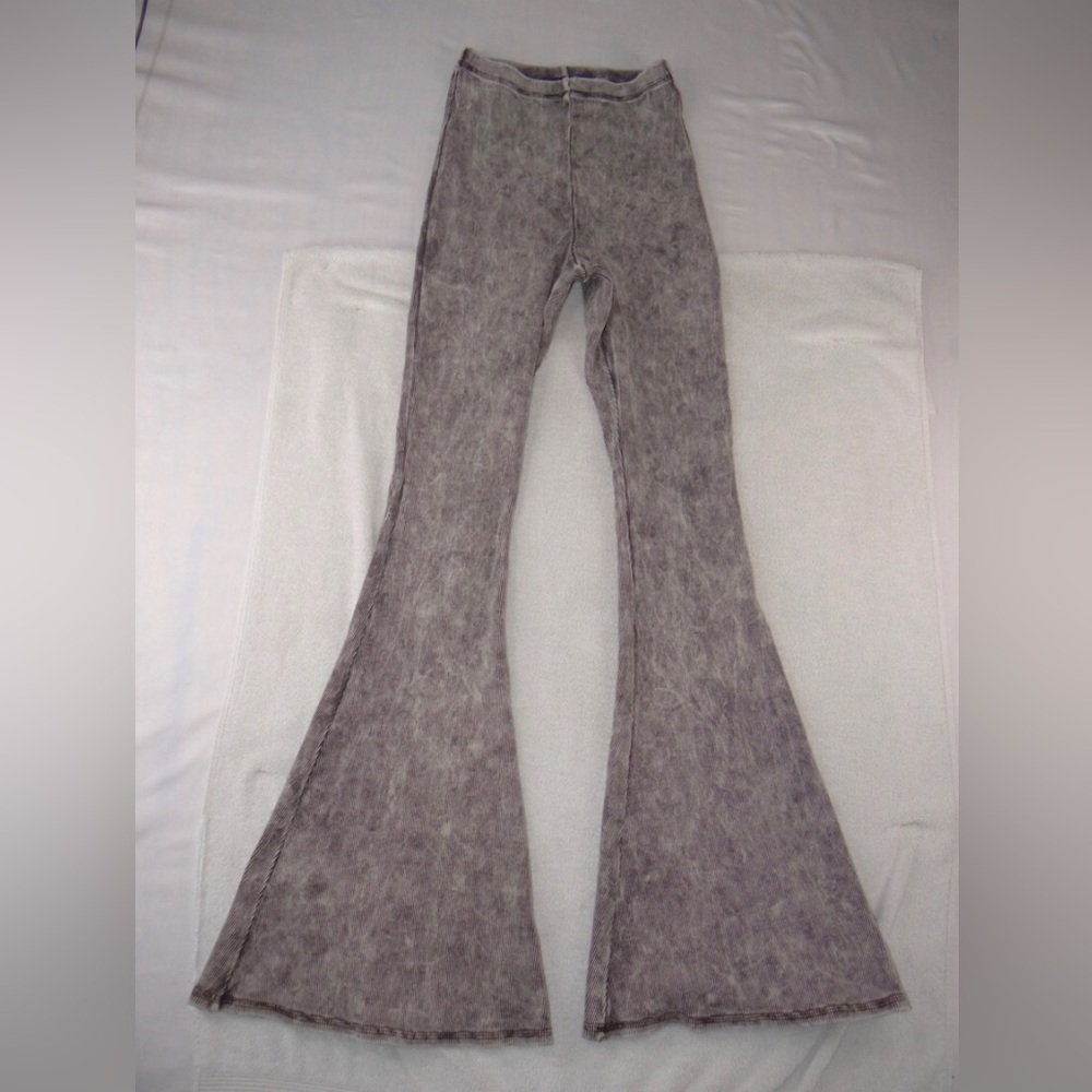 Out From Under Urban Outfitters Brown Acid Wash Ribbed Flare Pants Medium